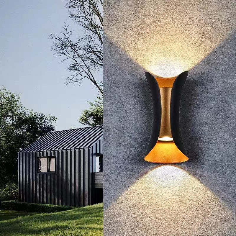 Noxel Kurvige Außenwandleuchte mit LED