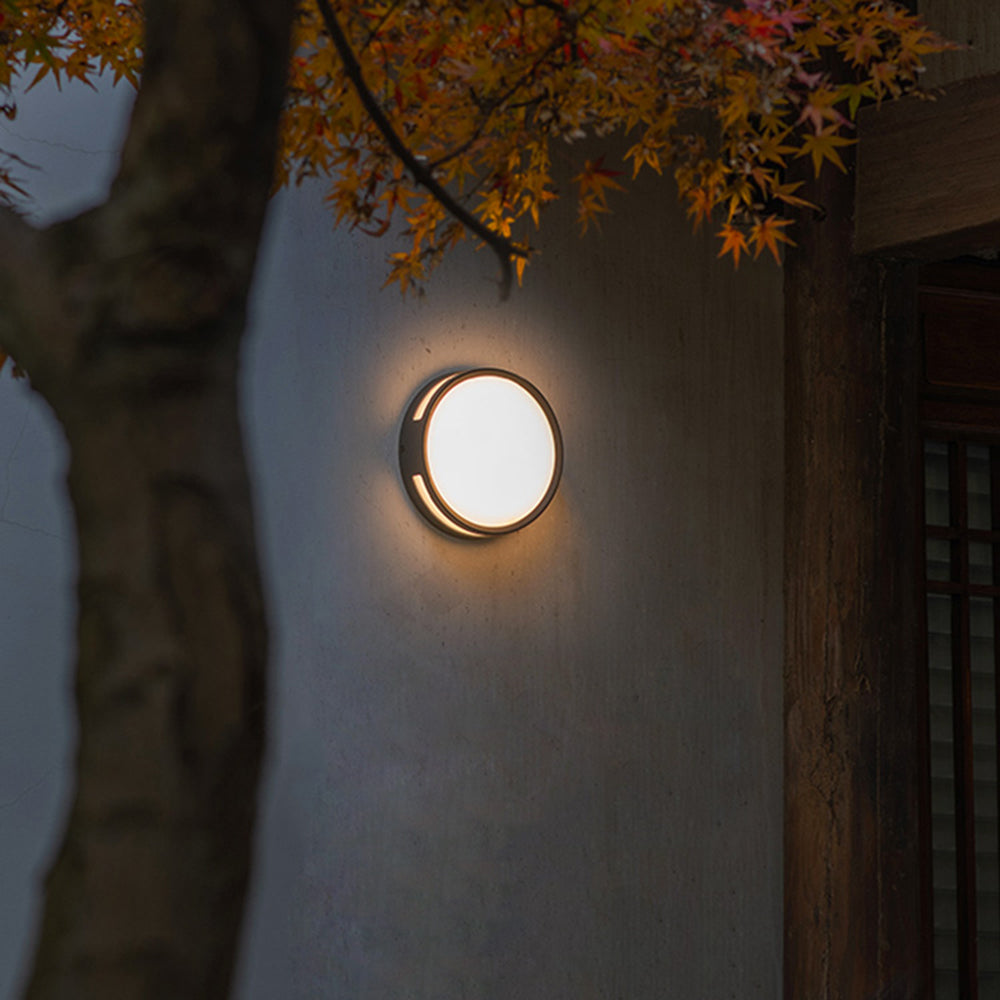 Ray Modern Round Metal Outdoor Waterproof Wall Lamp - Black