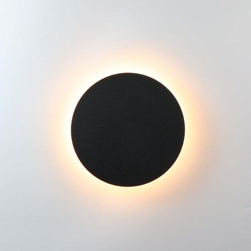 Klyne Minimalist LED Outdoor Wall Lamp, Round or Square, Black or White