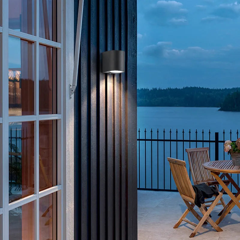 Tavon Minimalist Square Outdoor Wall Lamp in Black Metal
