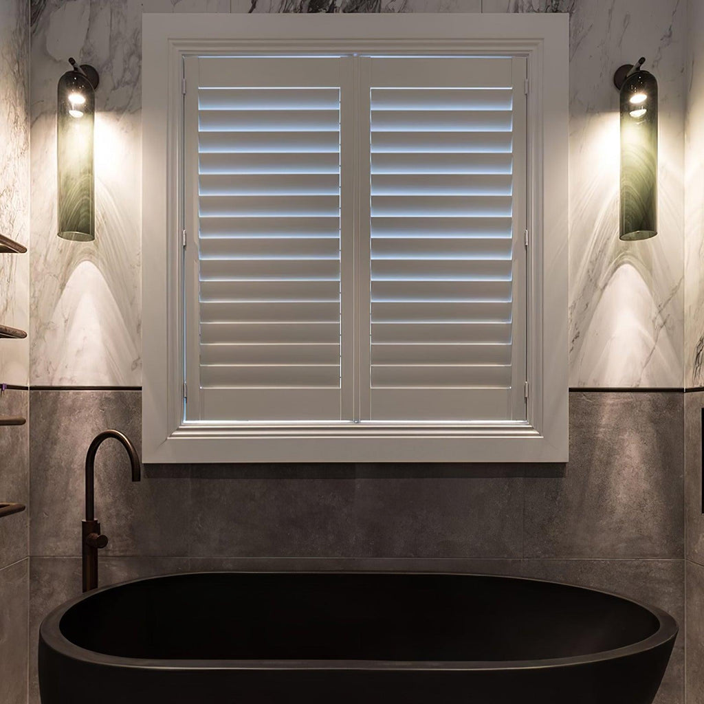 June Indoor Wall Lamp with Cylindrical Glass Shade