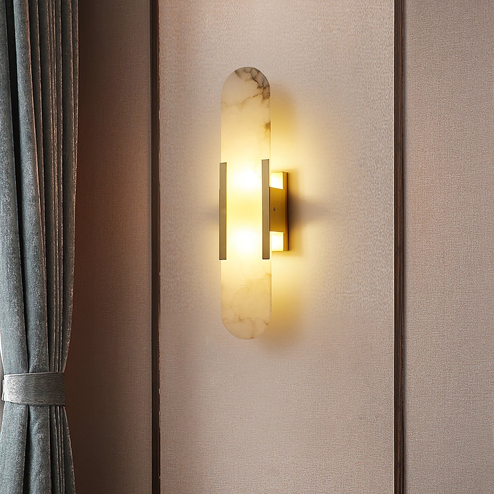 Luxury Alabaster Wall Lamp by Veo