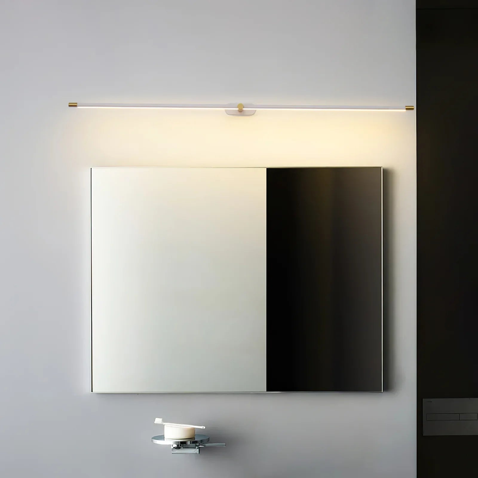 Ivox Minimalist Linear Wall Lamp – Gold & Black Finish