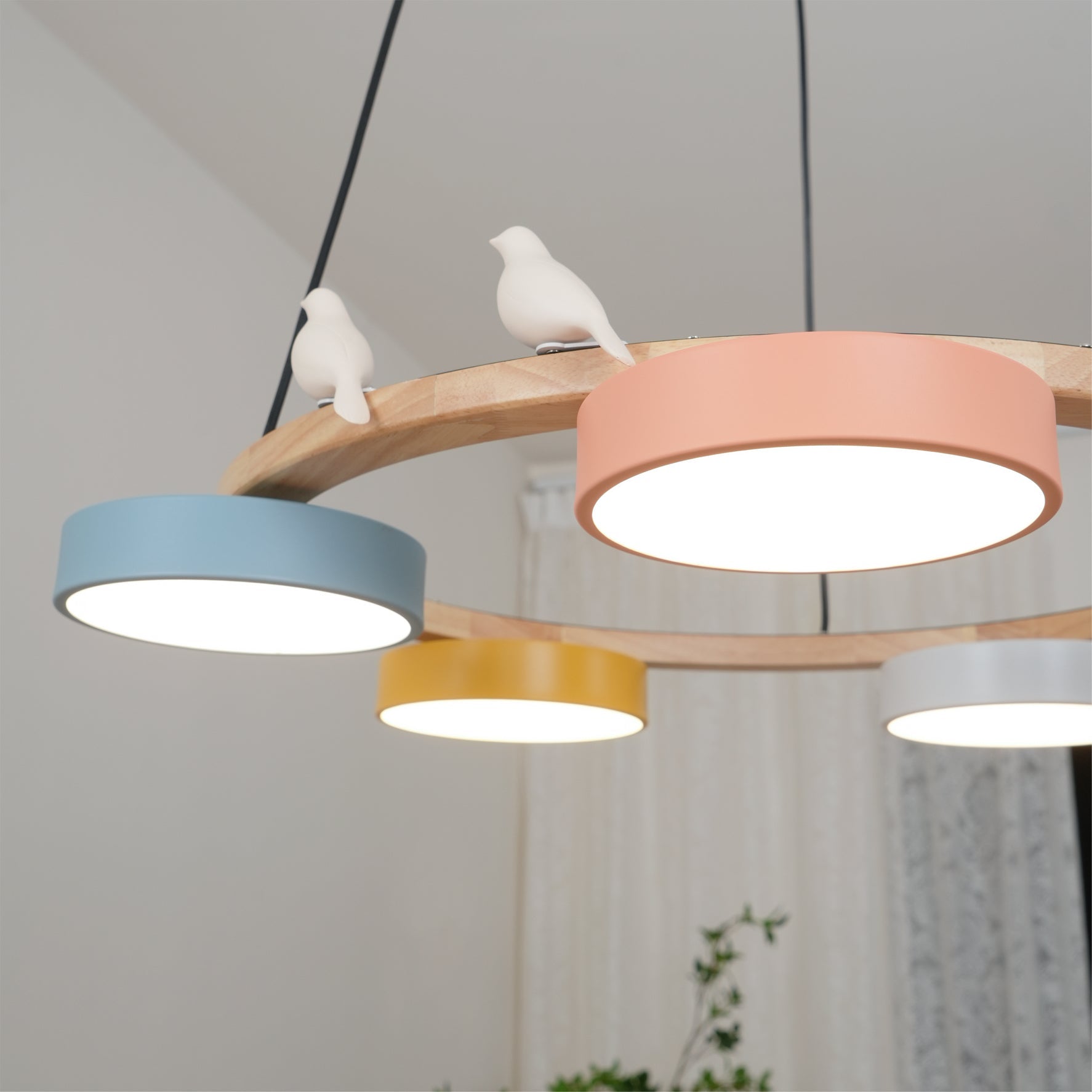 Cliff Round Bird Chandelier