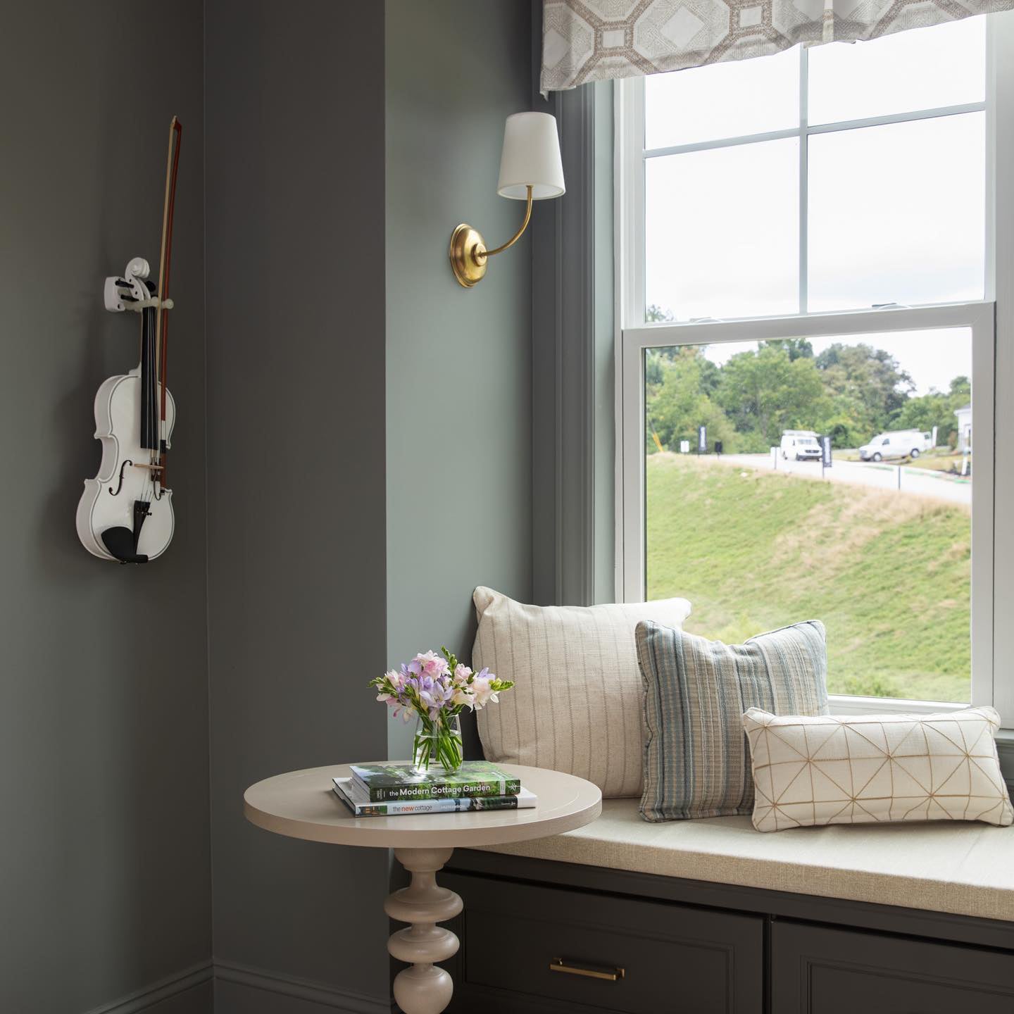 Victor Wall Lamp Black Bronze Fabric