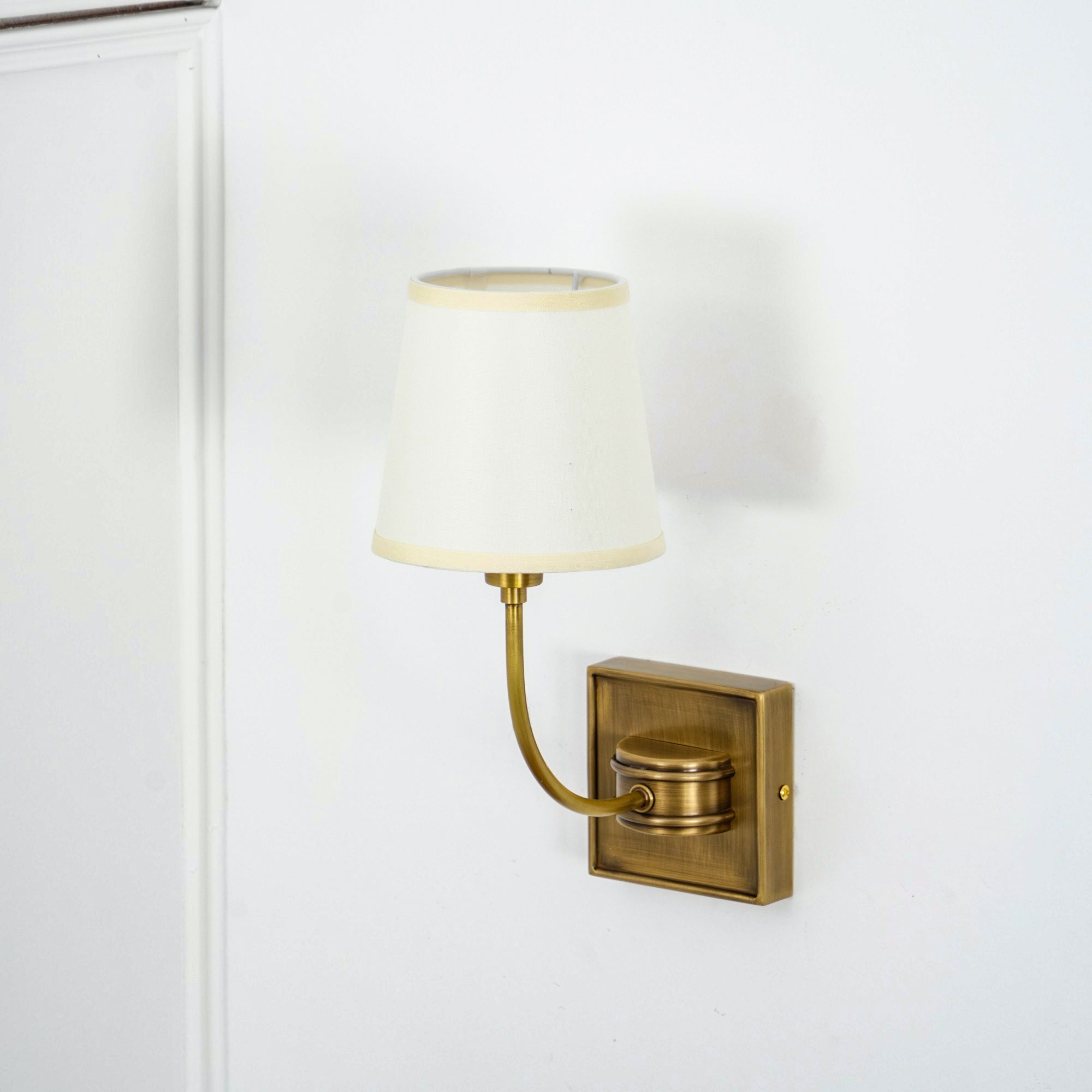 Victor Wall Lamp Black Bronze Fabric