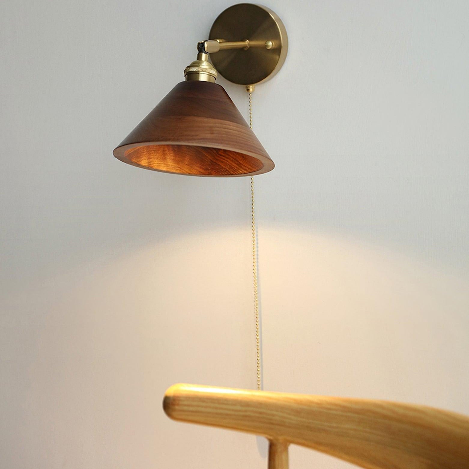 Eira Vintage Wall Sconce with Pull-Chain Switch