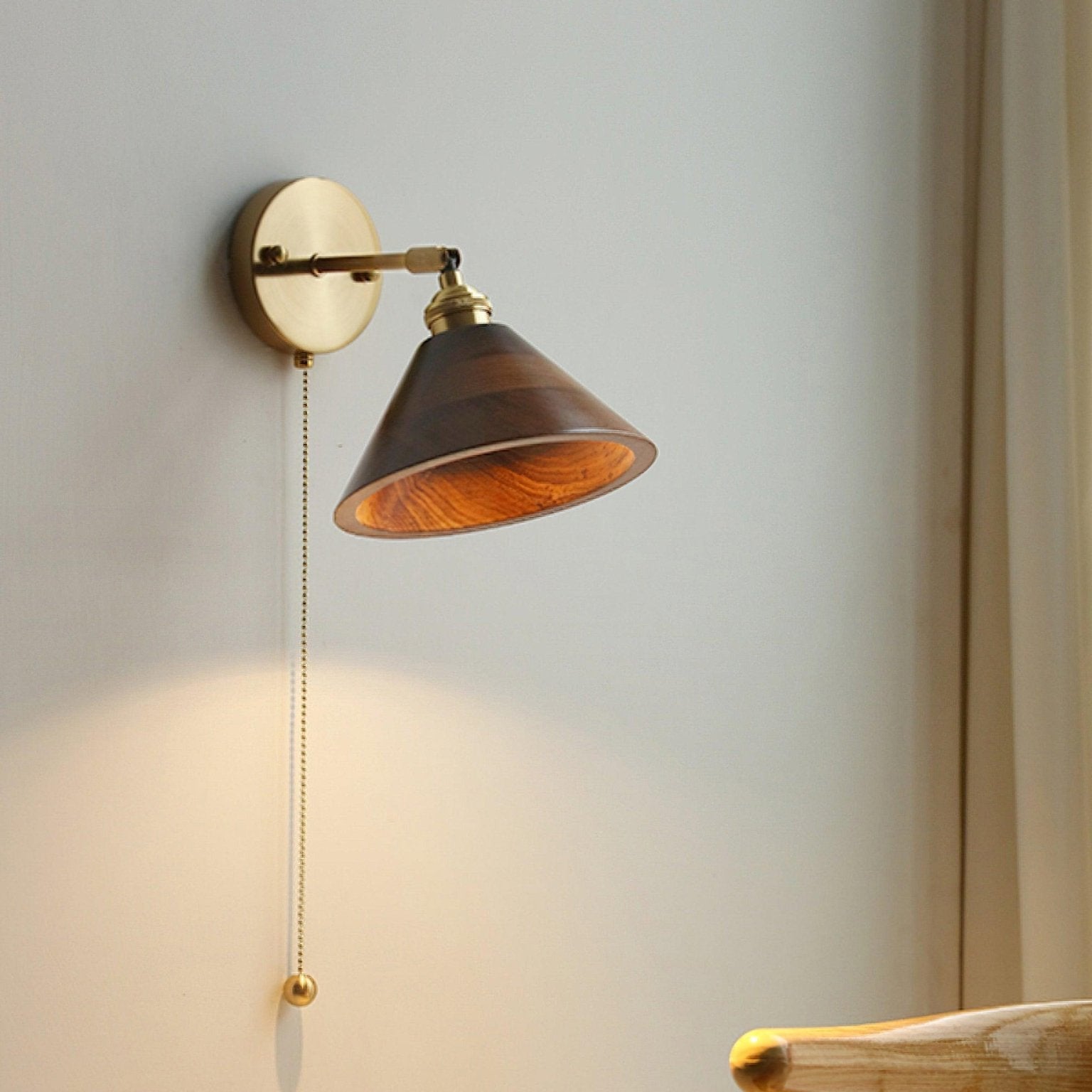 Eira Vintage Wall Sconce with Pull-Chain Switch