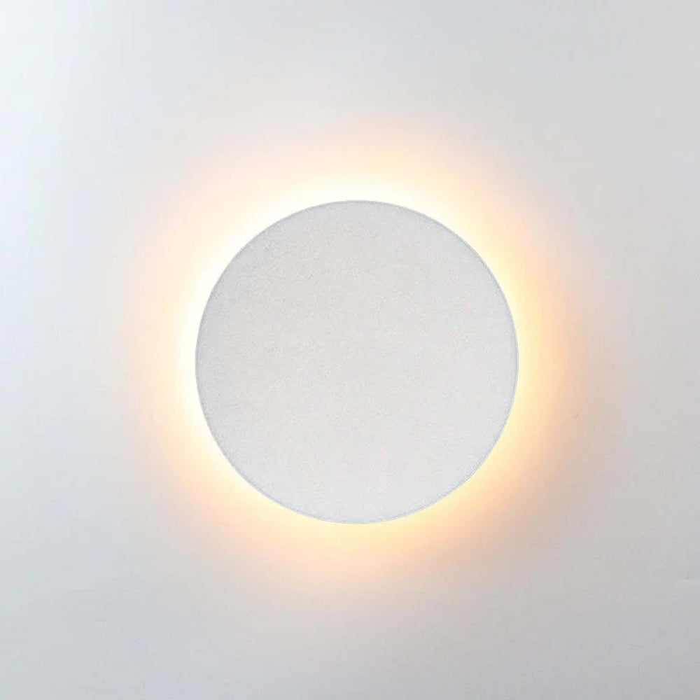 Klyne Minimalist LED Outdoor Wall Lamp, Round or Square, Black or White