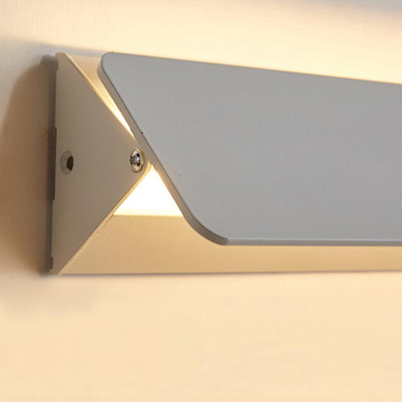 Arisha Rotatable LED Indoor Metal Wall Lamp - White